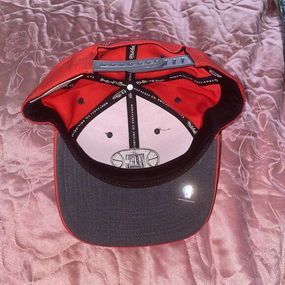 Los Angeles Clippers NBA Mitchell & Ness Red Snapback Hat Logo - Picture 3 of 8